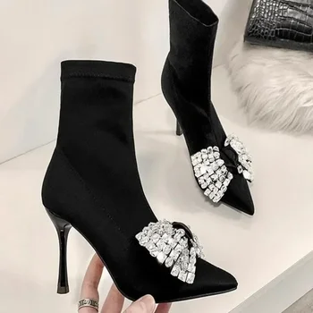 Брилянтен дизайн с кристали, дамски високи токчета, 2023 Зимни секси женски ботильоны на тънките токчета, черни модерни обувки с хубав възел пеперуди