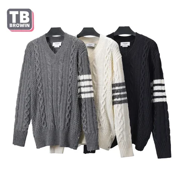 Мъжки пуловер-поло TB от марката води до пренебрегване том с v-образно яка в британската лента, луксозен пуловер от вълна с 4 ленти