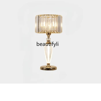 Висококачествена нощна лампа в европейски стил с високо качество на хрустальным светлина, модерните декоративни лампи в стил минималистичном