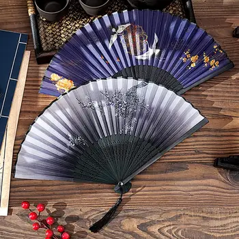 Китайски сгъваем фен от плат от изкуствена коприна, елегантна китайски фен от плат от изкуствена коприна, изтънчен фен да се изяви с пискюли, на преносим вентилатор за танци